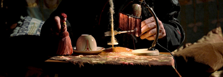 Schlafe! Dornröschen im Bett zu spielen (5+) - Jenapuppets/Martin Vogel, Jena (DE), Fotos: Leander Stahl